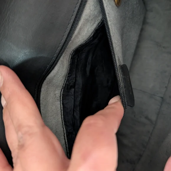 GUCCI Rare Vintage Shoulder Bag Crossbody Boar Skin Gold Hardware Leather Unisex - Picture 11 of 15